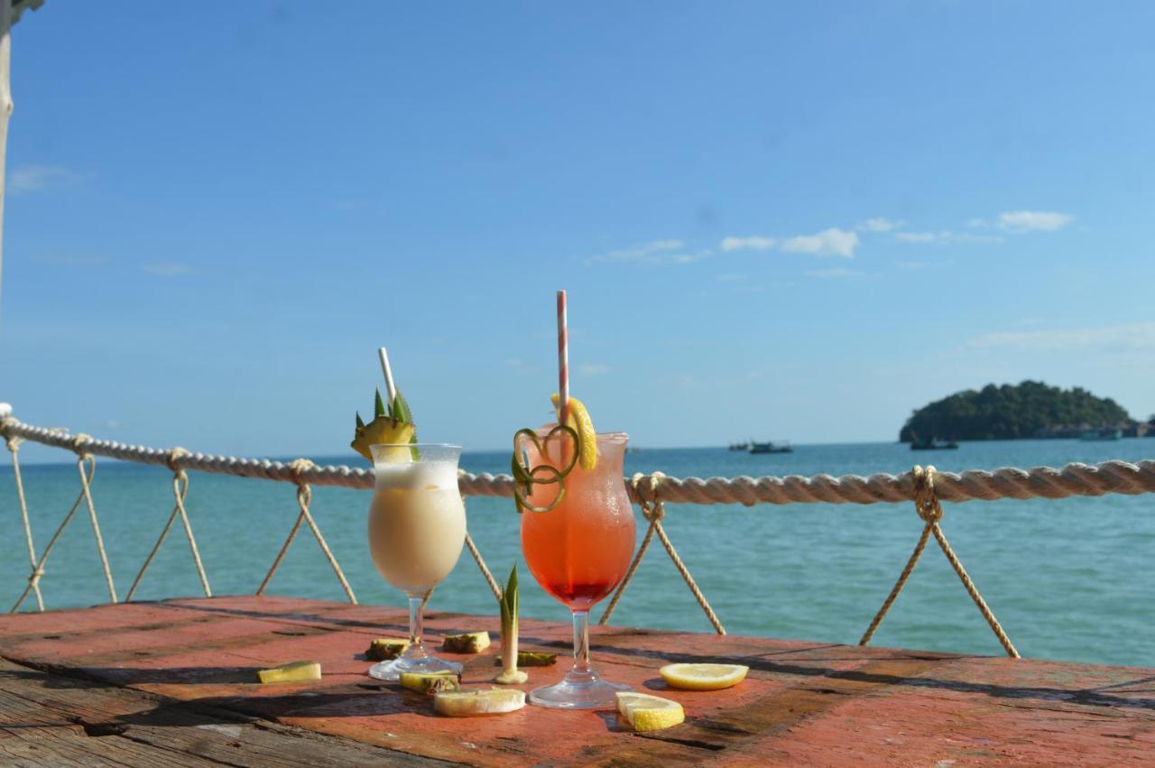 Salacia'S Suite Prek Svay Village エクステリア 写真